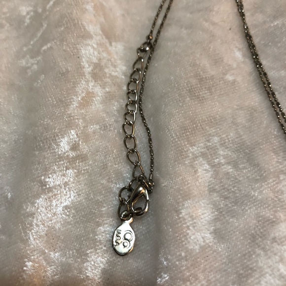 Faceted crystal and silver tear drop necklace. - Picture 5 of 6